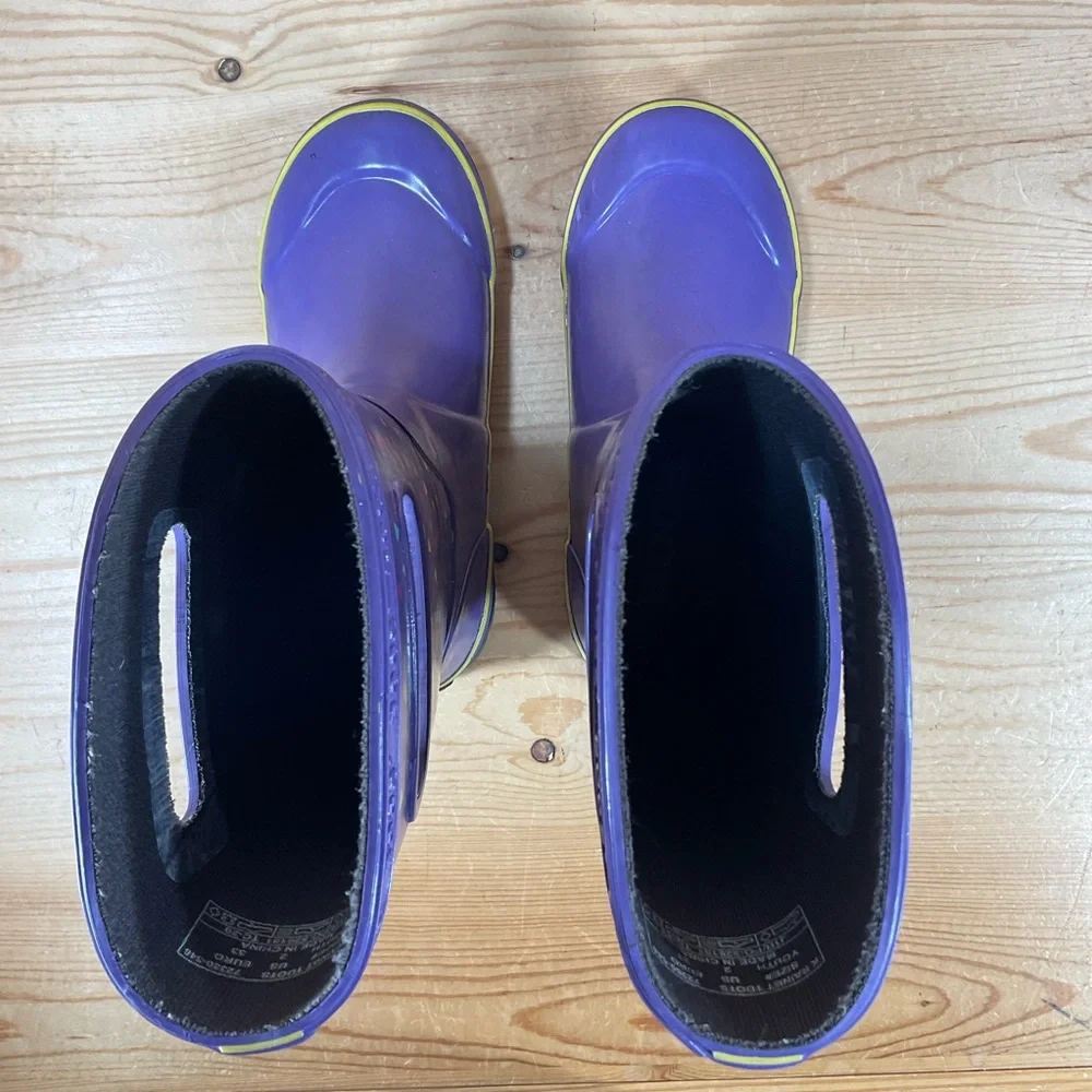 Bogs Rain Boots Triangle Dots Kids/Youth 2 Purple Waterproof 72380-546